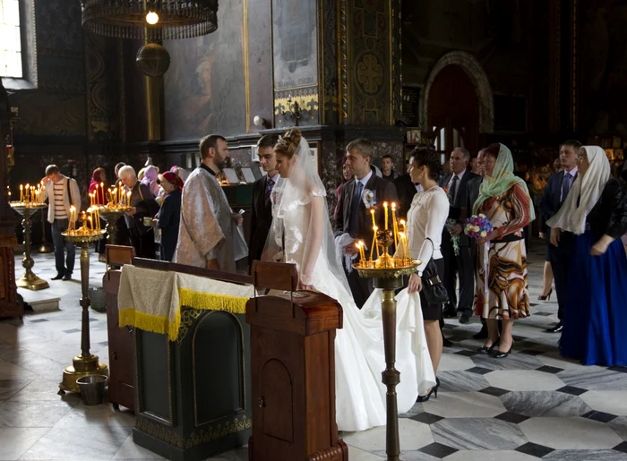 Nunta este una din cele şapte sfintele taine ale bisericii prin care Duhul Sfânt consfinţeşte uniuunea dintre un bărbat şi o femeie într-o singură fiinţă