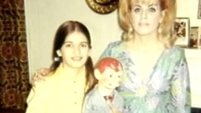 her mother was uncomfortable with her attraction to women 1556722349 jpg jpeg