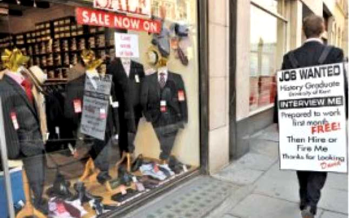 Scăderea economică pentru România a fost menţinută la 7.7 % în acest an