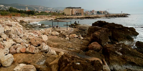 Comandourile israeliene au debarcat pe țărmul orașului Batroun, în nordul Libanului FOTO Profimedia 