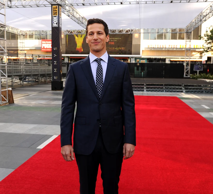 Andy Samberg a încântat telespectatorii cu glumele sale 