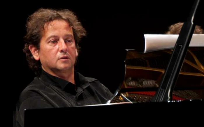 violonistul Gabriel Croitoru şi pianistul Horia Mihail