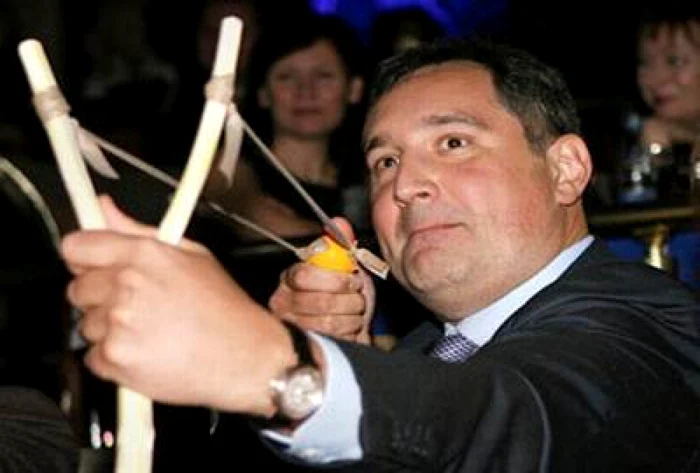 Rogozin nu a aflat că diplomaţia nu se face cu praştia
