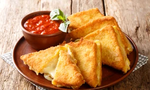 Panini pane  Sursa foto shutterstock 1940644135 jpg
