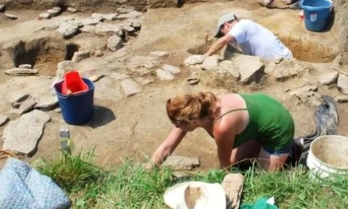 Un "Stonehenge" de lemn, descoperit în Ohio jpeg