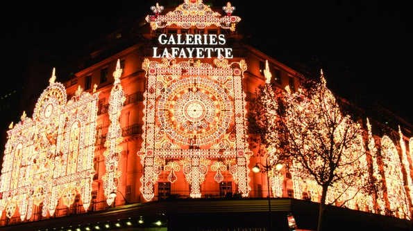 Galeriile Lafayette, bazarul de lux din inima Parisului jpeg