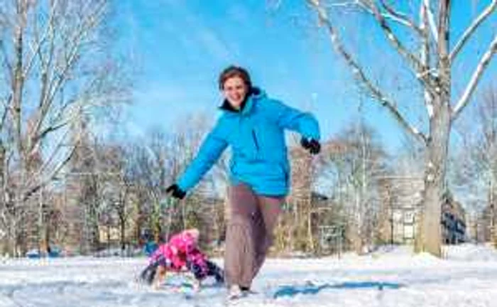 Şi iarna organismul poate suferi de deshidratare, mai ales în cazul exerciţilor fizice în aer liber FOTO Shutterstock