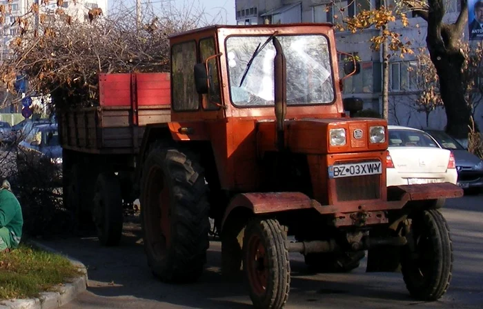 Tractoarele vechi intră în programul "Rabla"