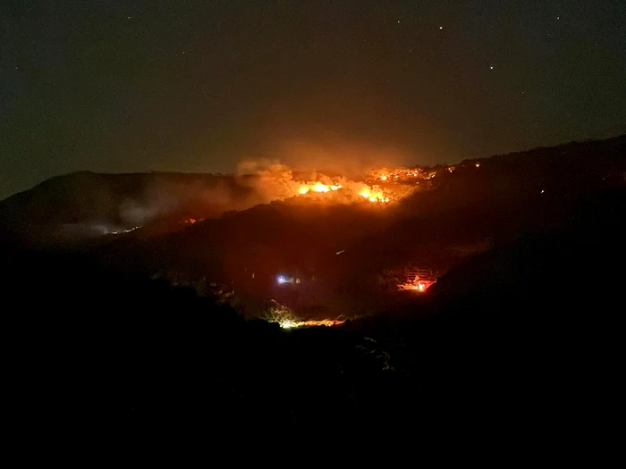 VIDEO O femeie a fost acuzată de incendiere, în Grecia, după ce o țigară ar fi declanșat focul pe insula Chios