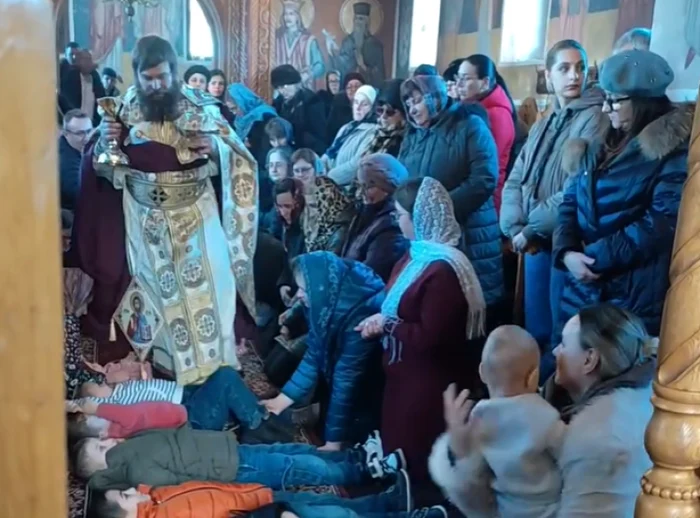 Imagini din timpul ritualului. FOTO: Captură video