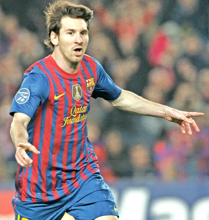 
    Messi a jucat  de la începutul  carierei doar la  FC Barcelona  
