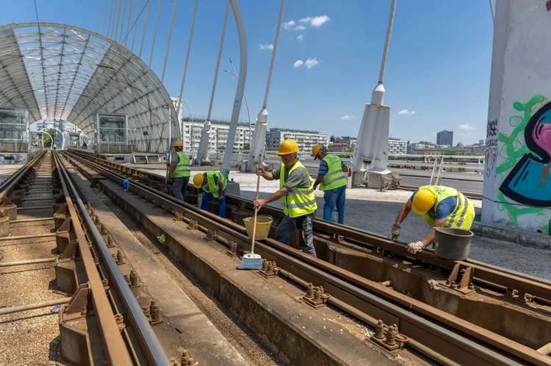 Șantier extins direct pe carosabil/ sursa foto: Profit.ro