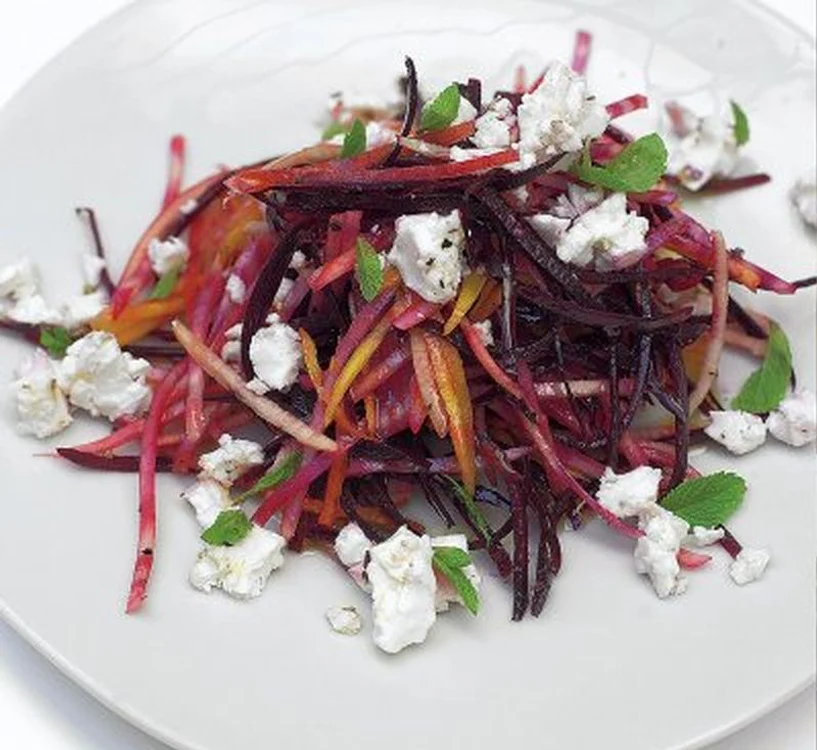 Salata cu sfecla rosie si branza feta jpeg
