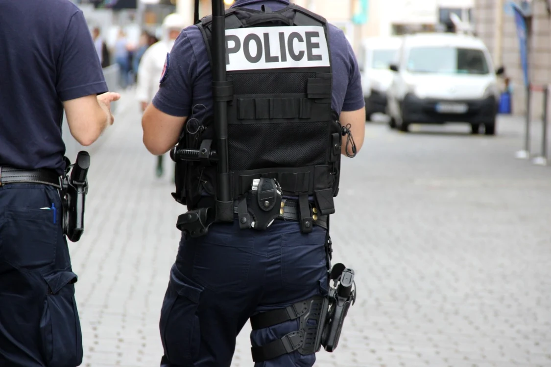 Poliție Franța FOTO Shutterstock