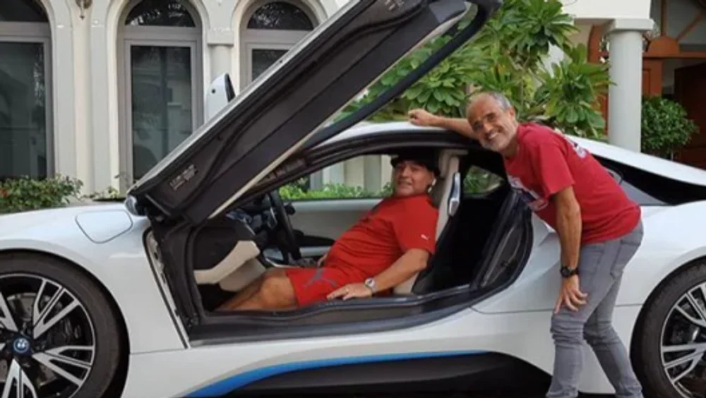 BMW-ul lui Diego Armando Maradona, scos miercuri la licitație în Dubai