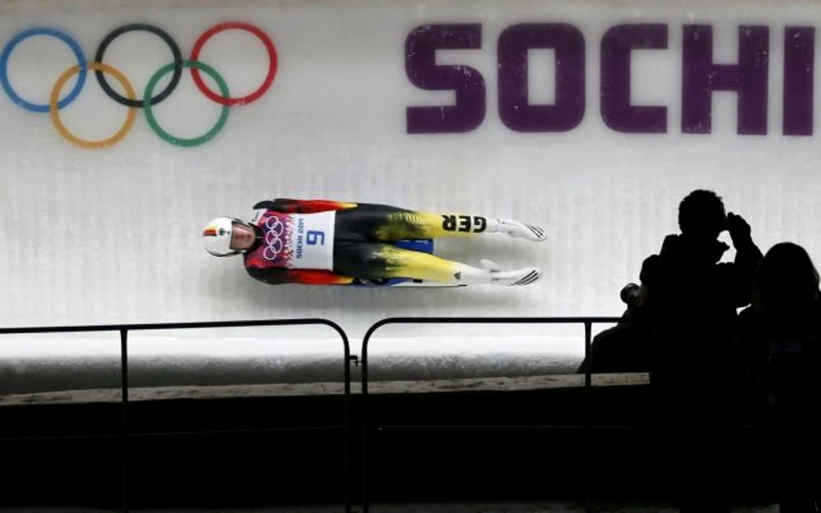 JO de la Soci: Echipajul României de sanie dublu, scos din competiţie din cauza unui accident FOTO Reuters
