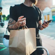 curier, foto shutterstock jpg