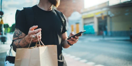 curier, foto shutterstock jpg