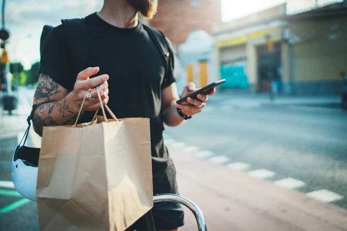 Livrator de mâncare / Foto: Shutterstock