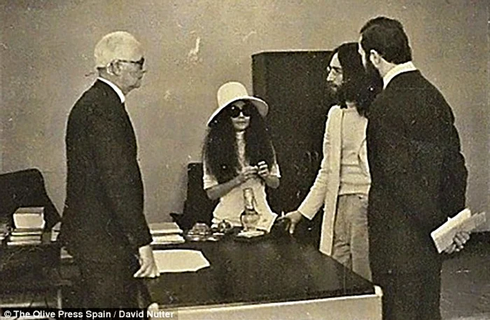 3222986e00000578 3489541 stolen moments john lennon and yoko ono at the registry office d m 7 1457818727615 jpg jpeg