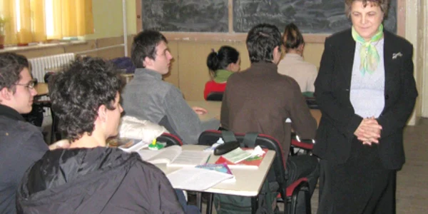 Profesorii din Botoşani s-au decis să ajute din puţinul pe care-l au victimele cutremurului din Haiti