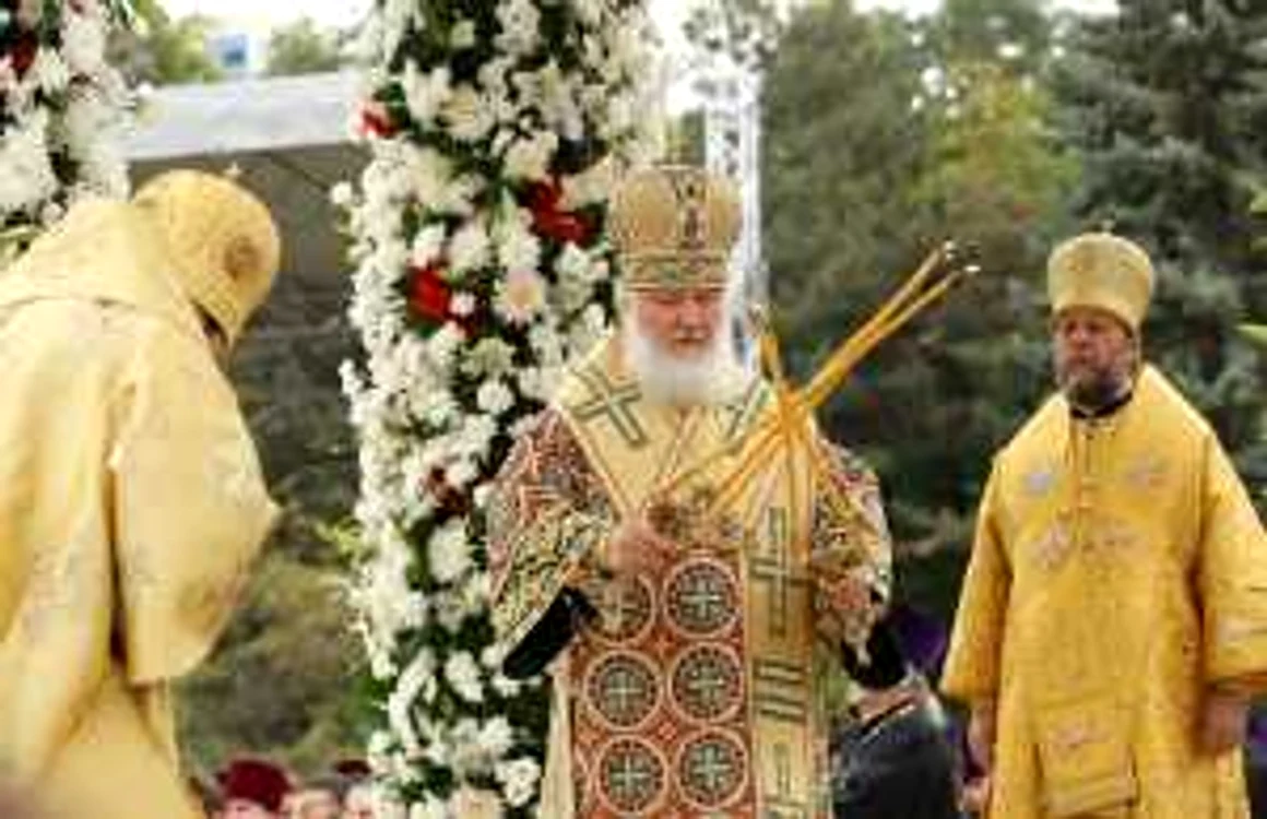 Patriarhul Chiril a oficiat o liturghie la Catedrala din Chişinău FOTO: Tudor Iovu