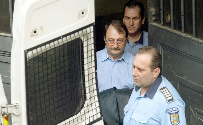 Fratele fostului preşedinte al României Traian Băsescu şi-a primit, ieri, pedeapsa: patru ani şi patru luni de închisoare