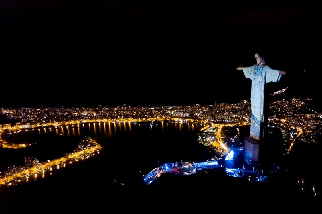 Statuia lui Iisus Hristos a fost „îmbrăcată“ în medic FOTO Guliver/Gettty Images