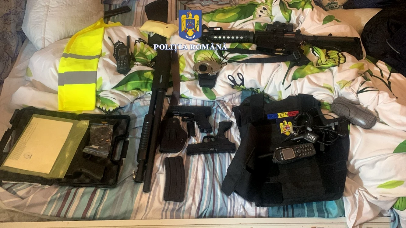 Tânărul avea arme de tip airsoft FOTO IPJ Alba