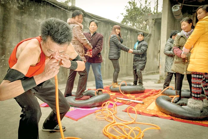 Nie Yongbing, omul-vulcanizare