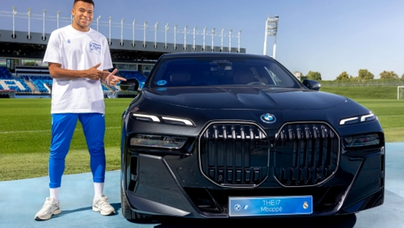 BMW i7 xDrive 60 al lui Mbappé   FOTO BMW