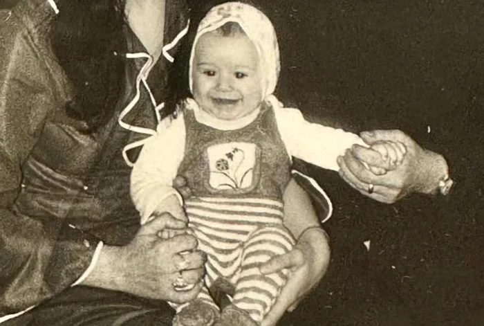 Recunoști copilul din imagine? Foto: Facebook