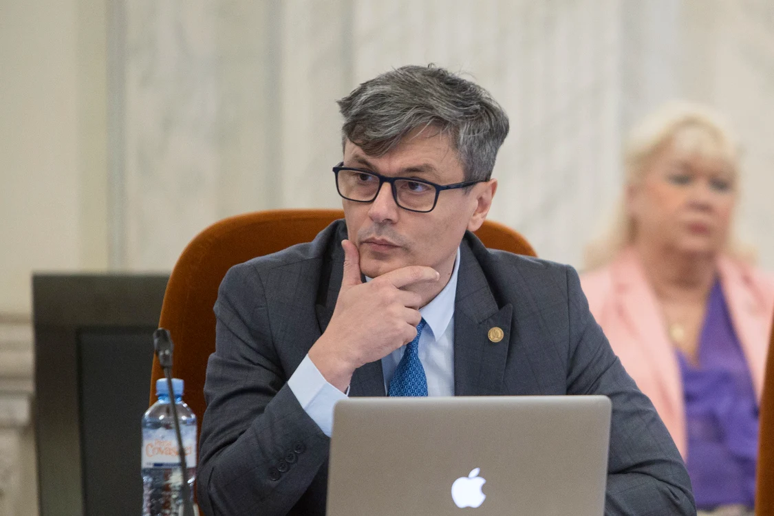 
    Virgil Popescu a început să se simtă rău duminică noapteafoto: Inquam Photos  