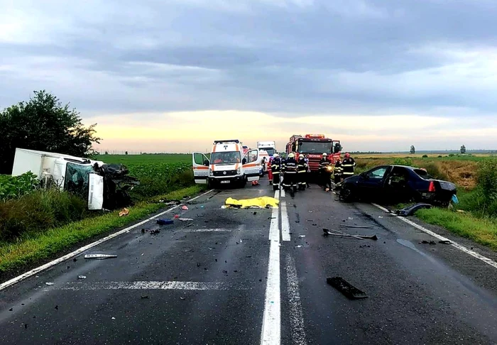 Groaznic accident pe DN2A-E 60 FOTO IPJ Ialomiţa