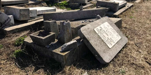 cimitir evreiesc husi