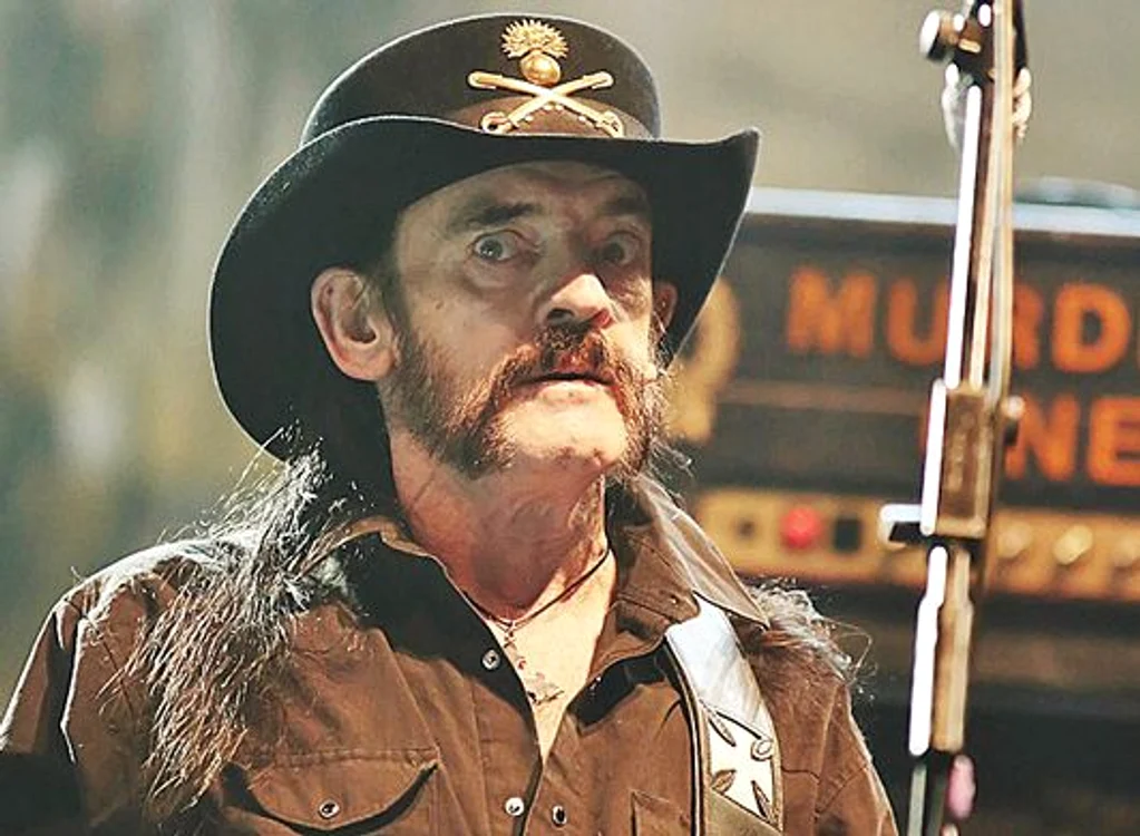 
    Ian Lemmy Kilmister 24 decembrie 1945 – 28 decembrie 2015  