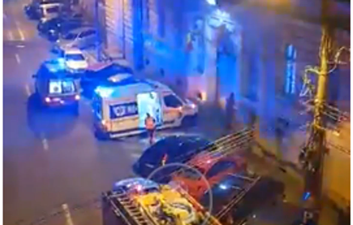 
    Incendiul a fost provocat de câțiva deținuți care au dat foc la saltelefoto: captură/YouTube  