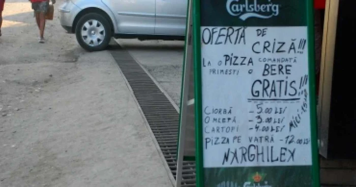 Constanţa: Litoral 2009 / Pizza şi bere de criză în Vama Veche