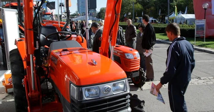 Cele mai performante utilaje agricole au fost prezentate la prima ediţie