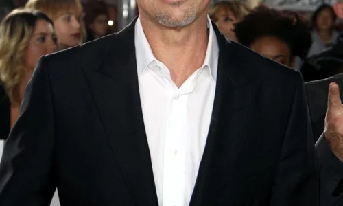 Brad Pitt at The Red Carpet Fan Event of ALLIED in LA jpeg