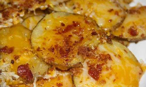 cartofi la cuptor cu bacon si cascaval jpeg