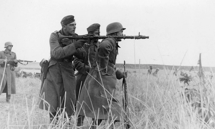 Machine gun squad MG34 jpeg