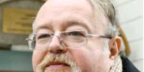 Şeful Secţiei Civile a Înaltei Curţi, Florin Costiniu, l-ar fi favorizat pe Căşuneanu 