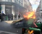 Proteste violente în Paris, Franța - Protestatarii au ridicat baricade