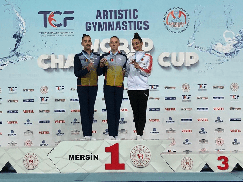 Ana Maria Bărbosu, medalii de aur în Turcia. Gimnasta din Vrancea calcă pe urmele Nadiei Comăneci VIDEO
