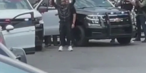 O persoană a fost ucisă iar alte 12 răniteîntr-o serie de atacuri armate comise timp de o oră şi jumătate FOTO via News.ro