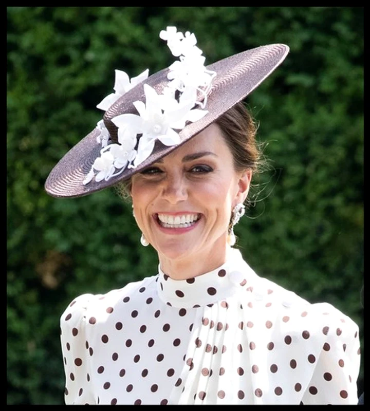 Kate Middleton la Royal Ascot în buline (9) jpg