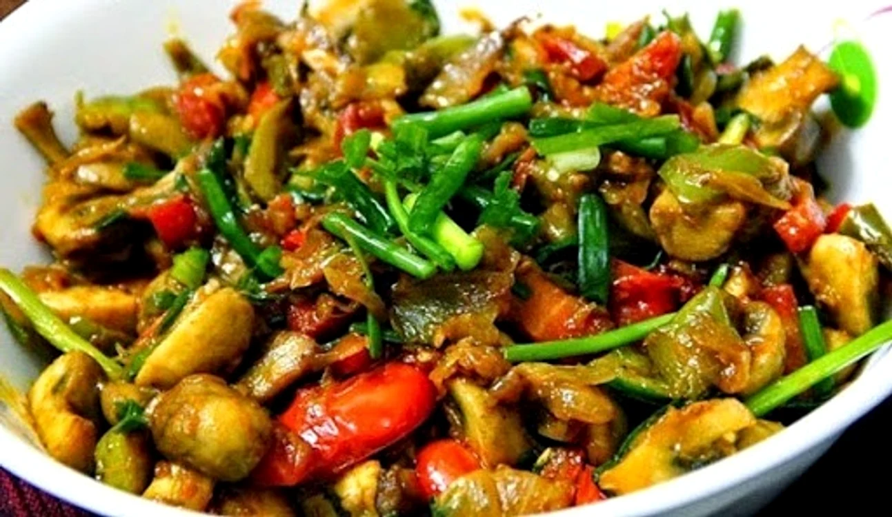 1 ciuperci la tigaie cu legume jpg jpeg