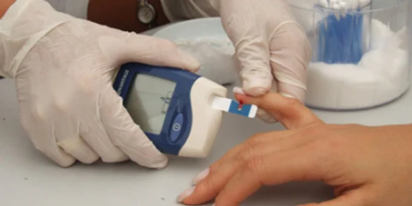 Pentru depistarea diabetului este indicat să facem un test de sânge Foto