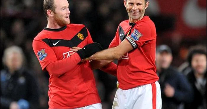 Giggs (dreapta), alături de Ronney